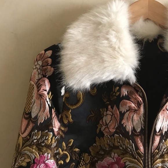 Floral Brocade Jacket with Faux Fur Collar - Picture 2 of 11